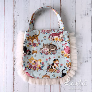 ちょっとそこまでバッグ 猫と花Mサイズ　ブルー