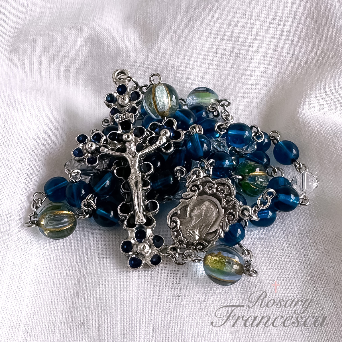 青い花の窟のロザリオ