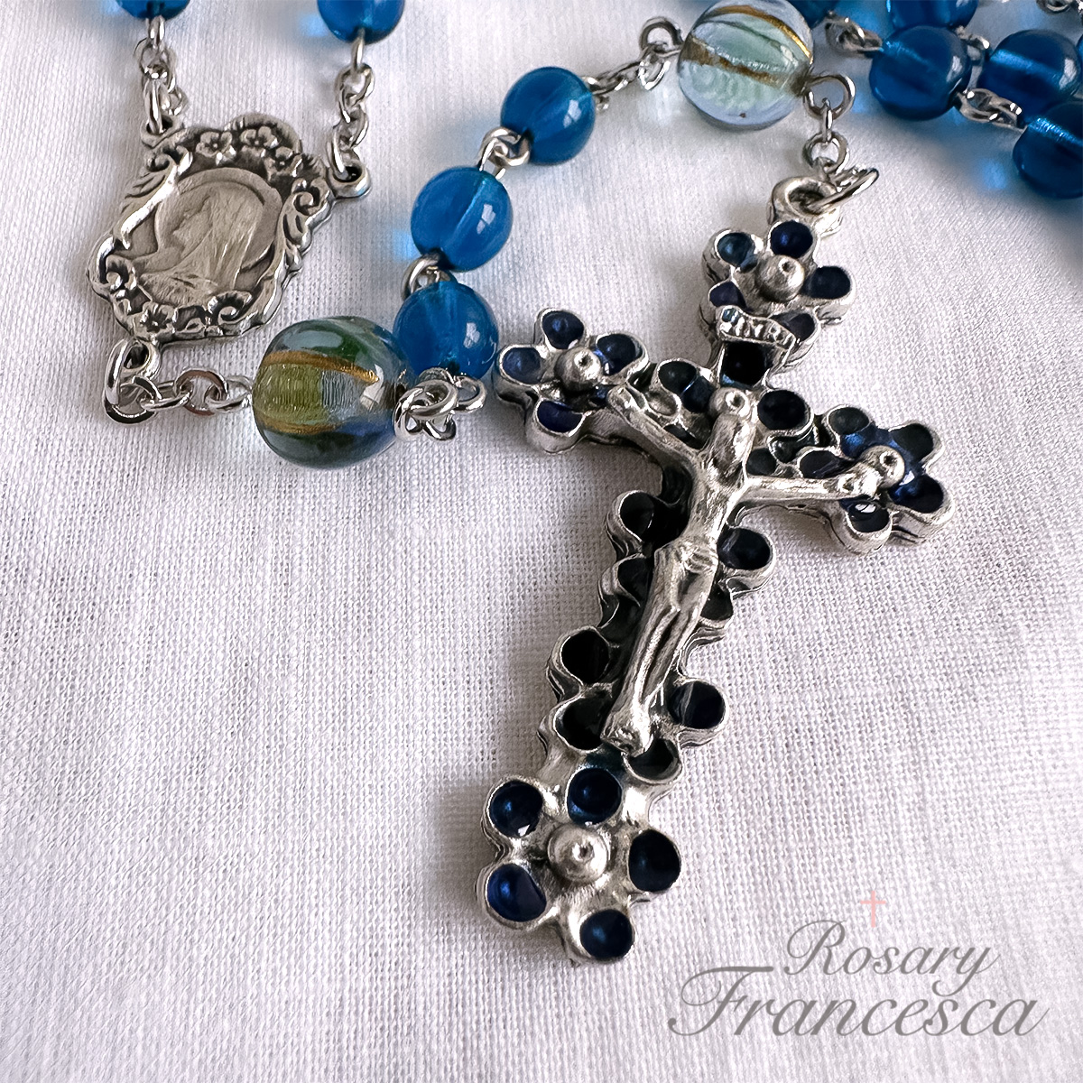 青い花の窟のロザリオ
